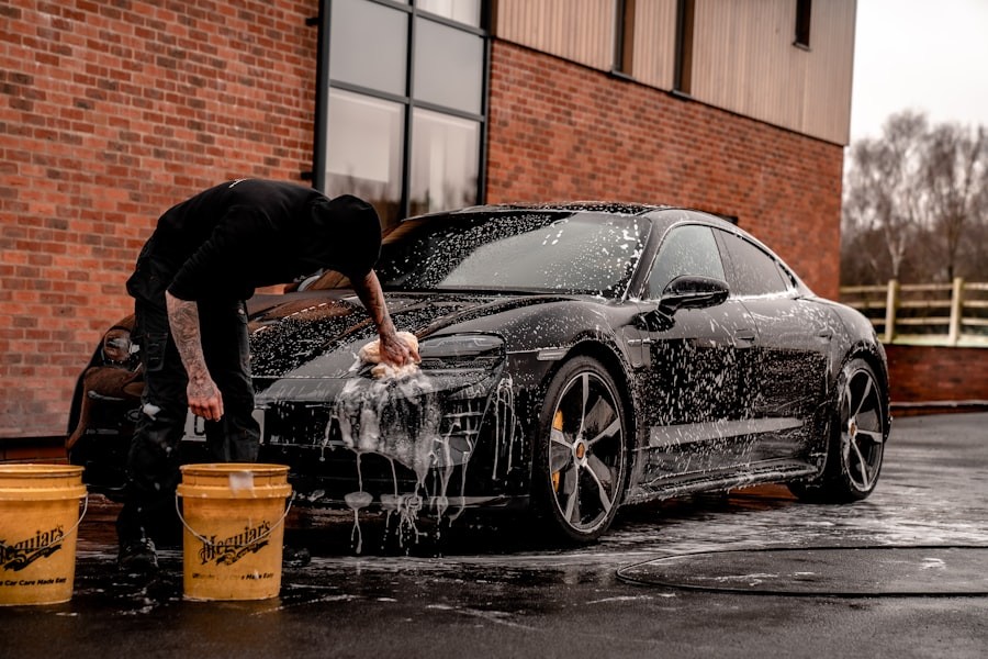 Profesional de Frans Detailing trabajando